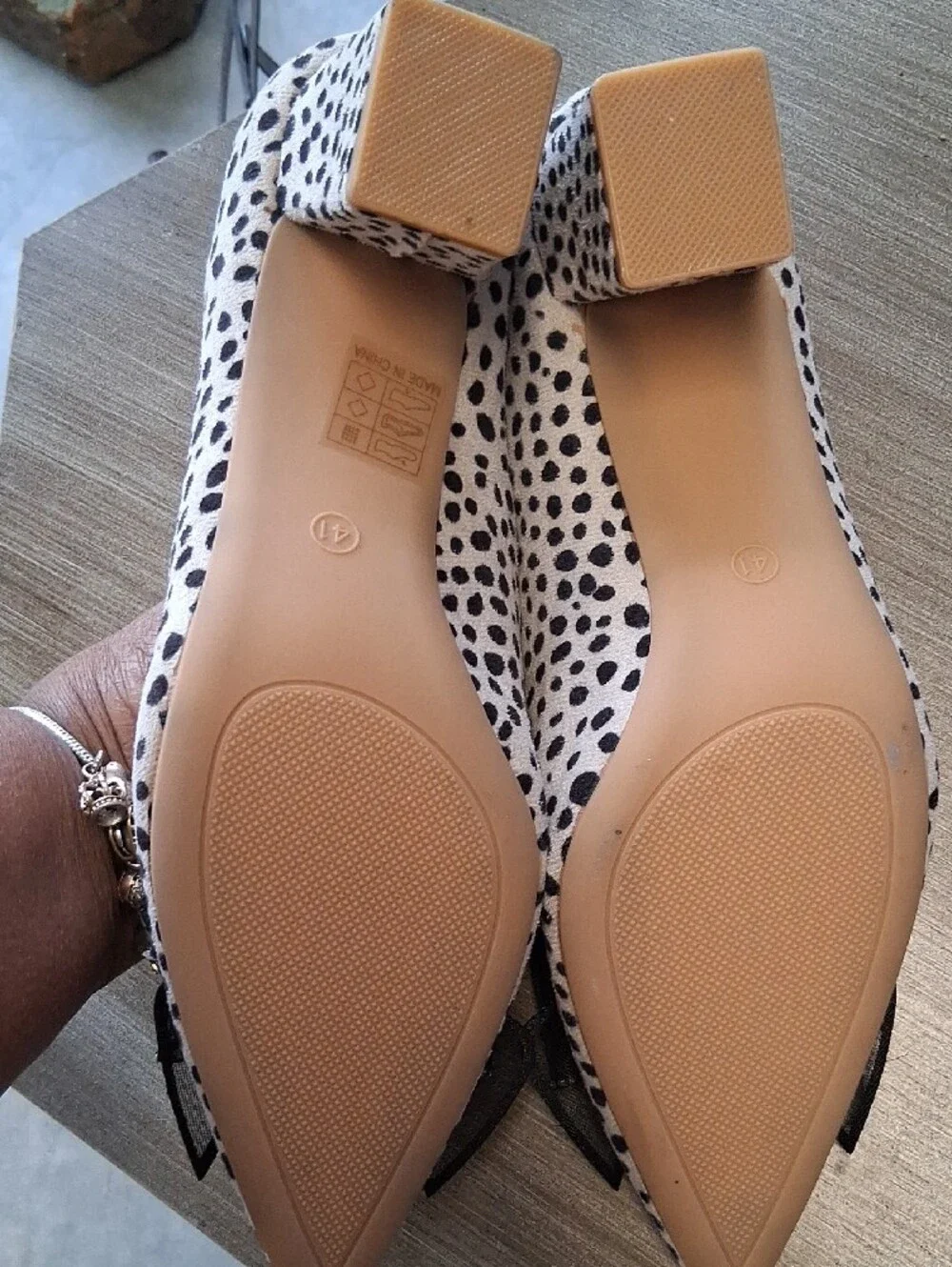 Leopard-Print Pointed Toe Heels with Embellished Bow - Beige/Black CABNFX